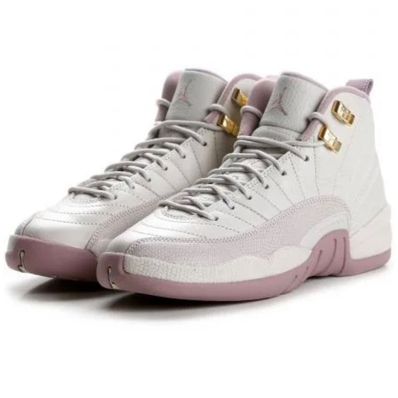 Jordan Limited edition “Heiress” in plum fog. Size youth 7.5. Worn once.